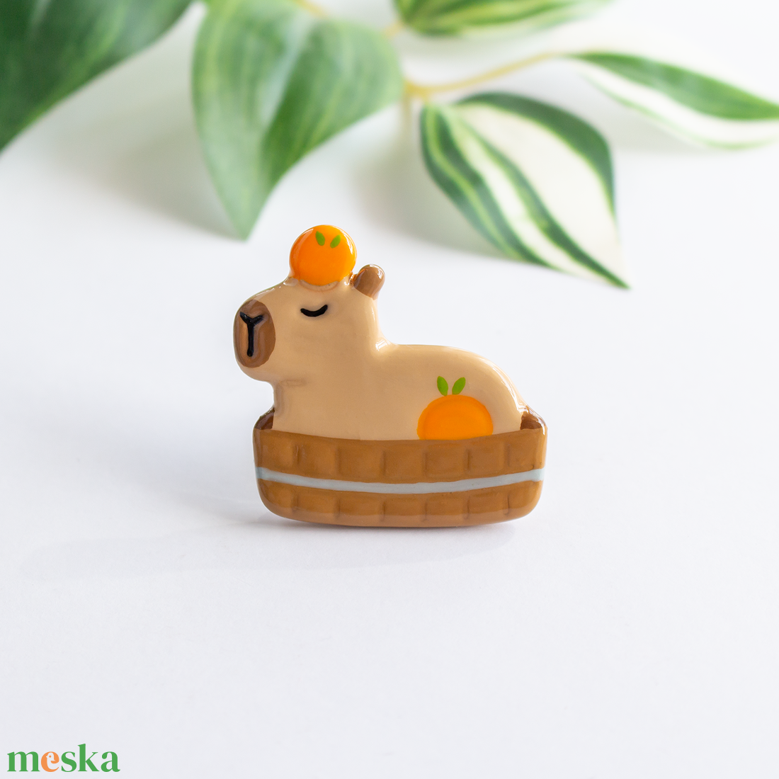 Kapibarás kitűző - ékszer - kitűző és bross - Meska.hu