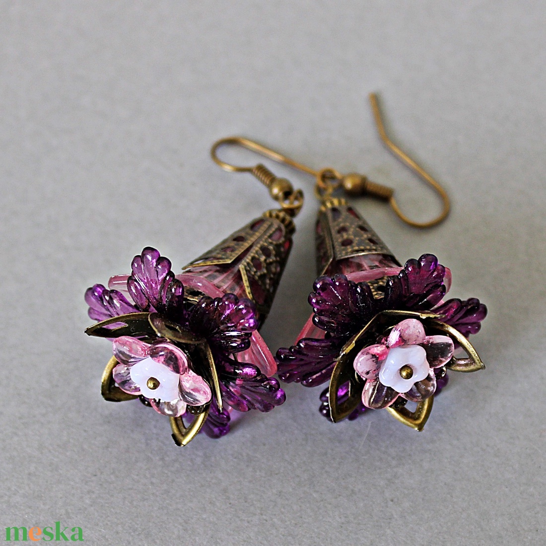 Fuxia - fleur design fülbevaló, lila virágfülbevaló, bohém fülbevaló, boho stílusú fülbevaló, fesztiválékszer, hippi - ékszer - fülbevaló - lógó fülbevaló - Meska.hu Fuxia - fleur design fülbevaló, lila virágfülbevaló, bohém fülbevaló, boho stílusú fülbevaló, fesztiválékszer, hippi - ékszer - fülbevaló - lógó fülbevaló - Meska.hu