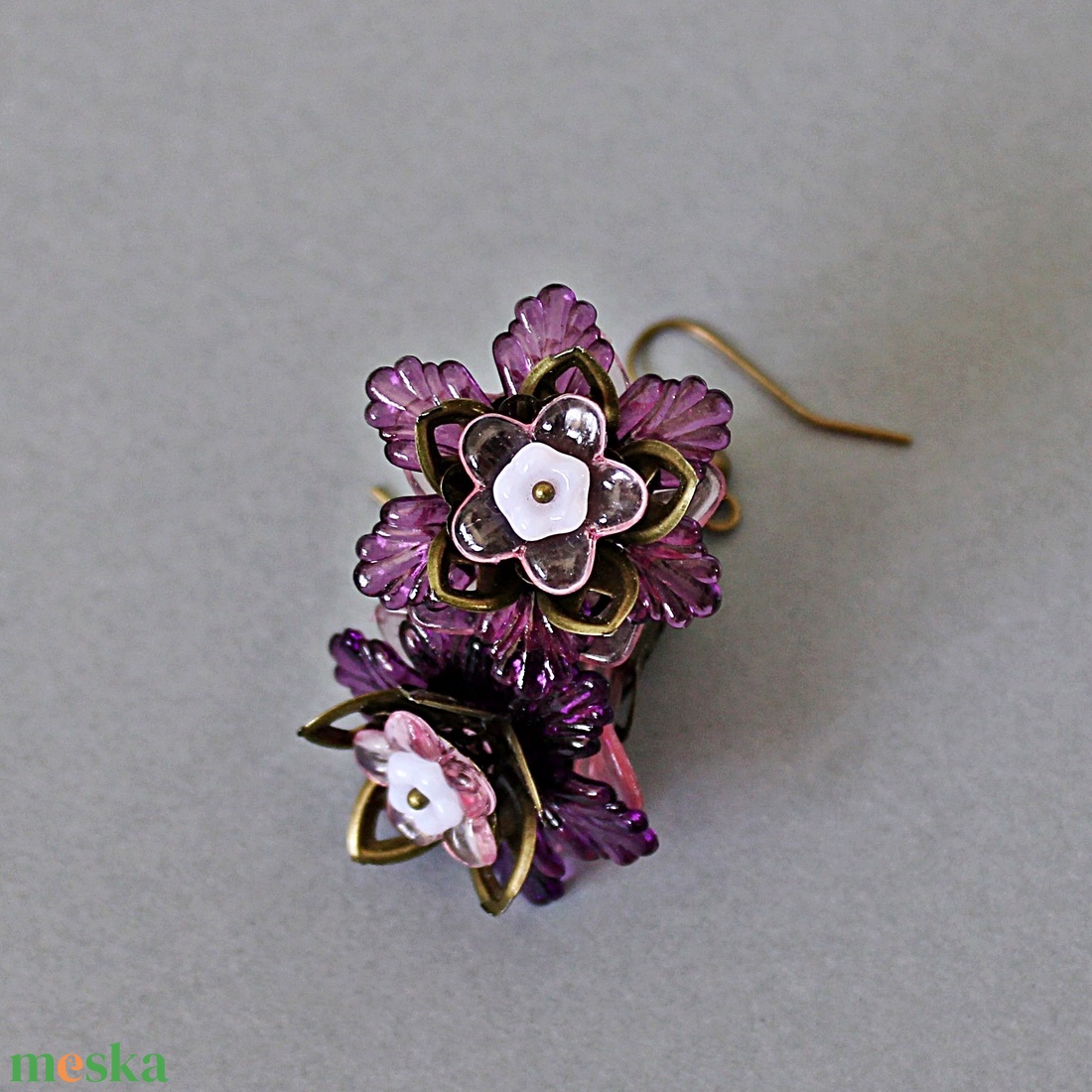 Fuxia - fleur design fülbevaló, lila virágfülbevaló, bohém fülbevaló, boho stílusú fülbevaló, fesztiválékszer, hippi - ékszer - fülbevaló - lógó fülbevaló - Meska.hu Fuxia - fleur design fülbevaló, lila virágfülbevaló, bohém fülbevaló, boho stílusú fülbevaló, fesztiválékszer, hippi - ékszer - fülbevaló - lógó fülbevaló - Meska.hu