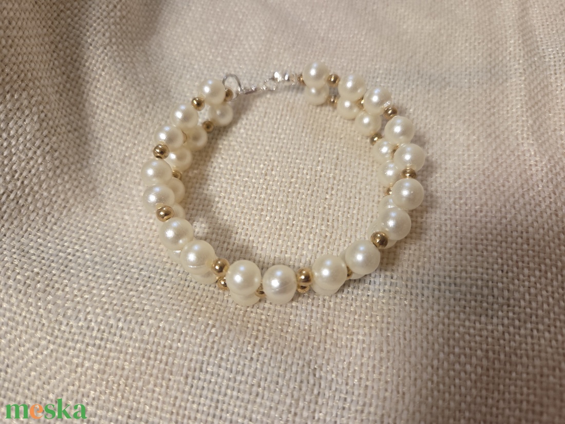 Fehér-arany karkötő  - ékszer - karkötő - gyöngyös karkötő - Meska.hu