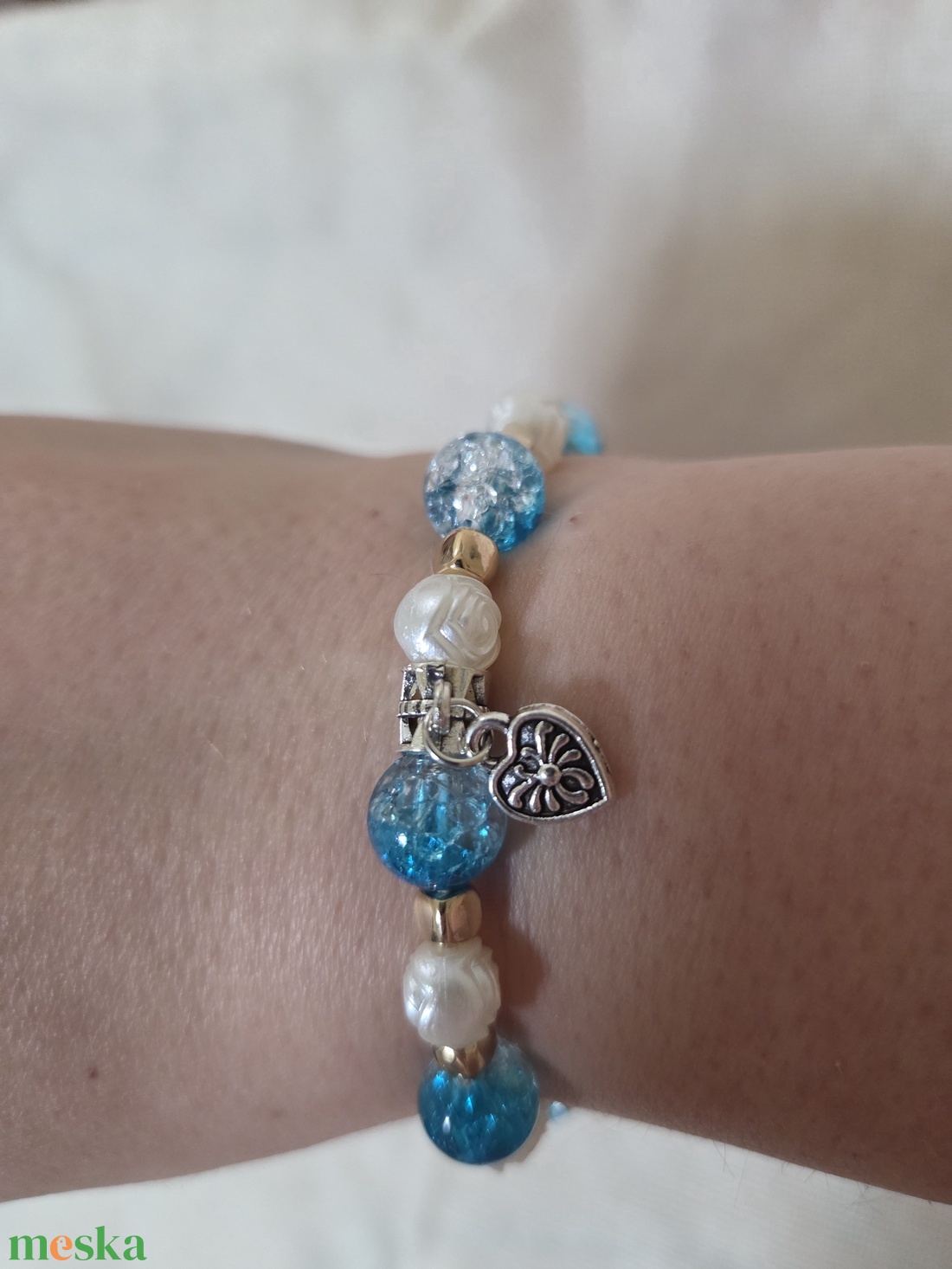 Kék tavaszi szellő-gyöngy karkötő - ékszer - karkötő - gyöngyös karkötő - Meska.hu