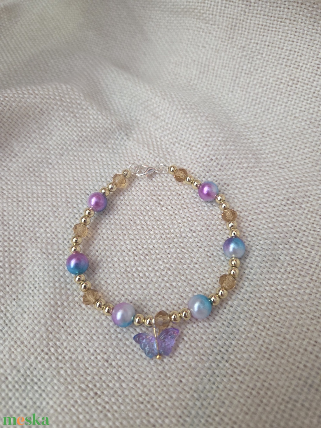 Tavaszi pillangó Ibolya gyöngyből készült karkötő - ékszer - karkötő - gyöngyös karkötő - Meska.hu