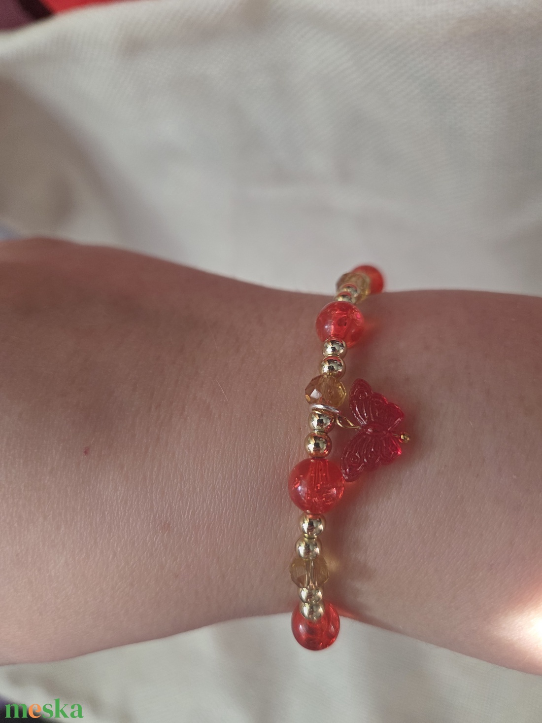 Tavaszi pillangó Pipacs gyöngyből készült karkötő - ékszer - karkötő - gyöngyös karkötő - Meska.hu