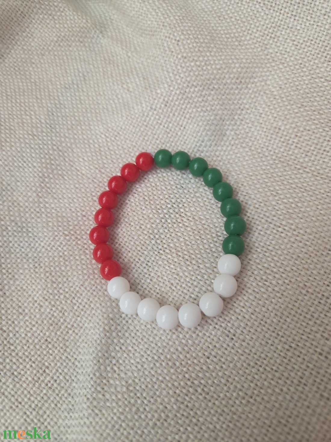 Nemzeti színű karkötő - ékszer - karkötő - gyöngyös karkötő - Meska.hu