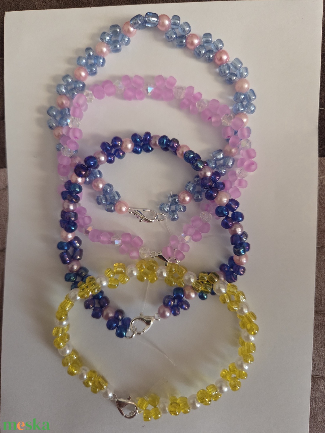 Gyöngyből készült sárga karkötő  - ékszer - karkötő - gyöngyös karkötő - Meska.hu