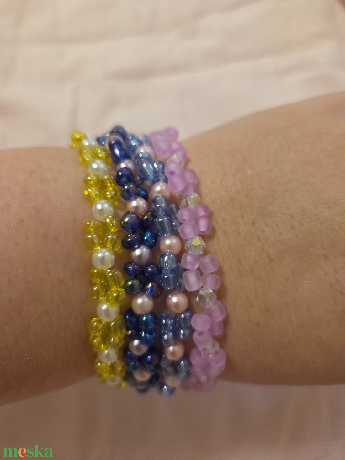 Gyöngyből készült sárga karkötő  - ékszer - karkötő - gyöngyös karkötő - Meska.hu