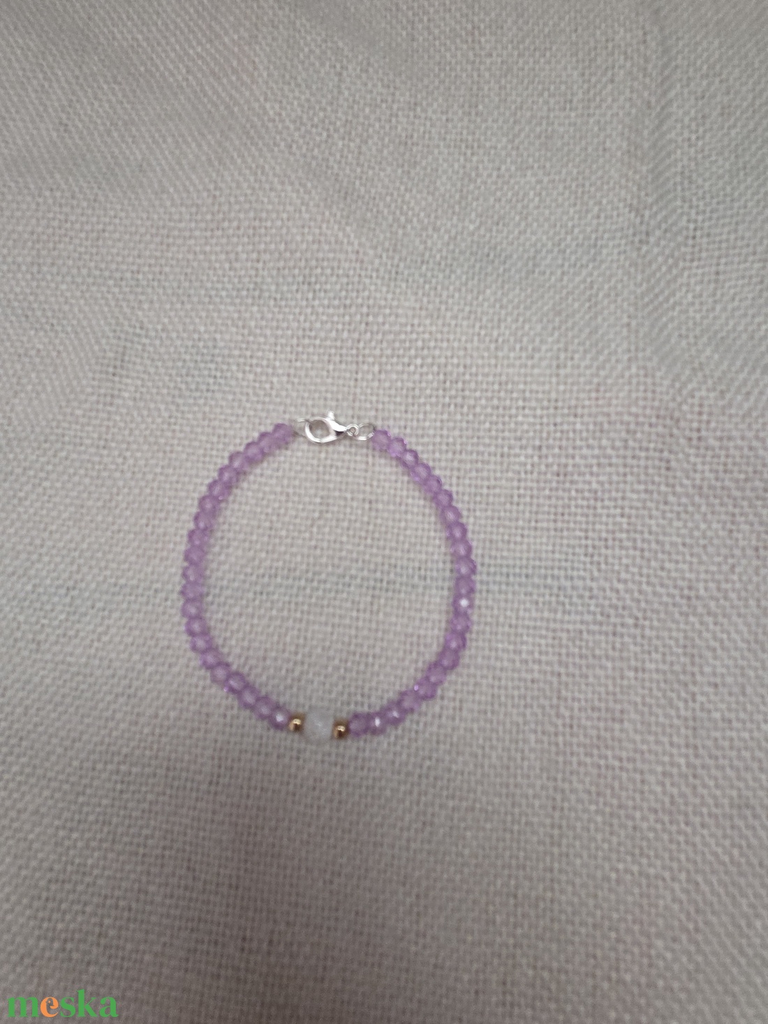 Lila elegáns karkötő  - ékszer - karkötő - gyöngyös karkötő - Meska.hu