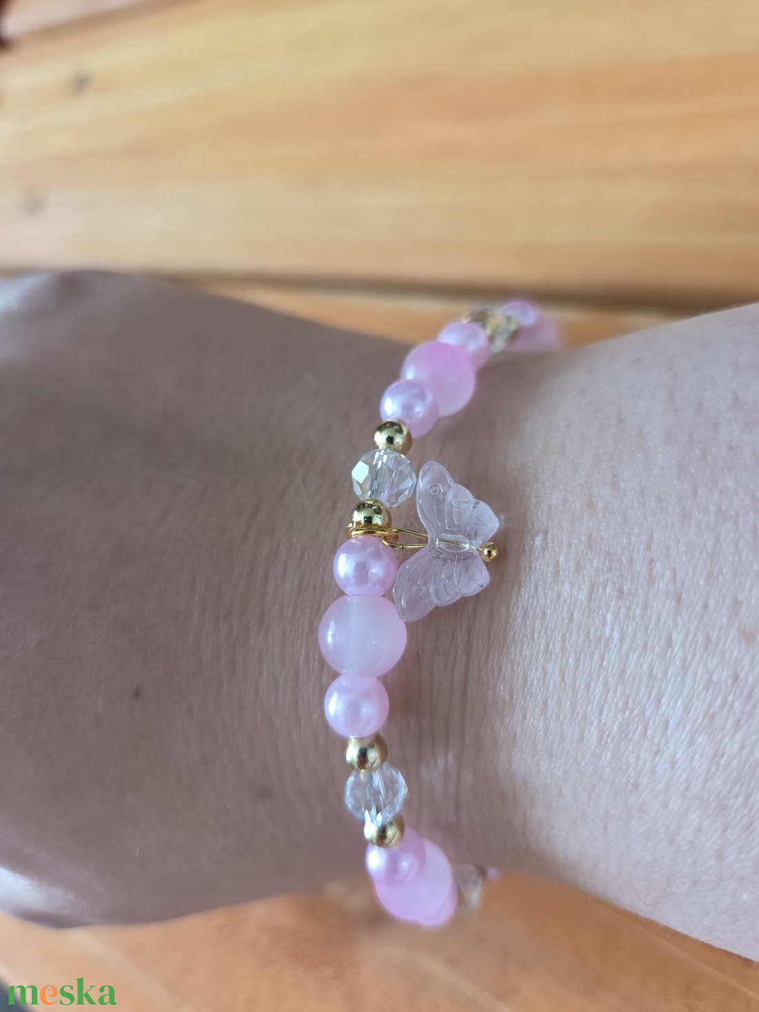 Tavaszi pillangó Cukorka gyöngyből készült karkötő - ékszer - karkötő - gyöngyös karkötő - Meska.hu