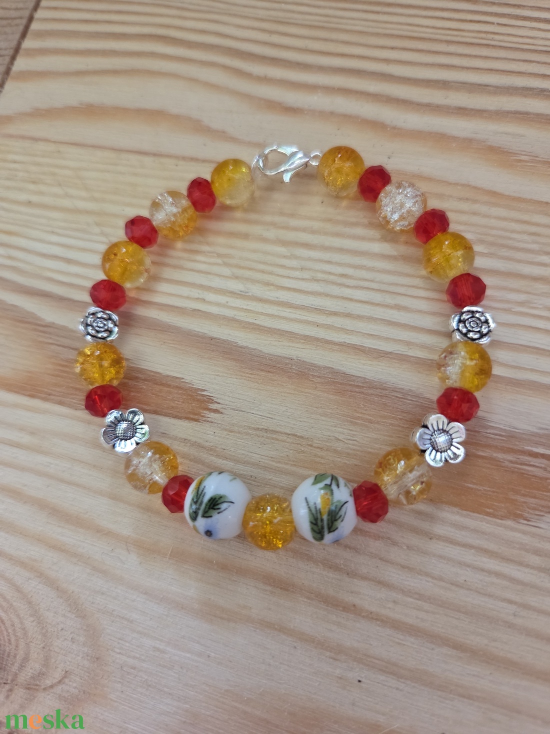 Tavaszi virágos gyöngy karkötő - ékszer - karkötő - gyöngyös karkötő - Meska.hu