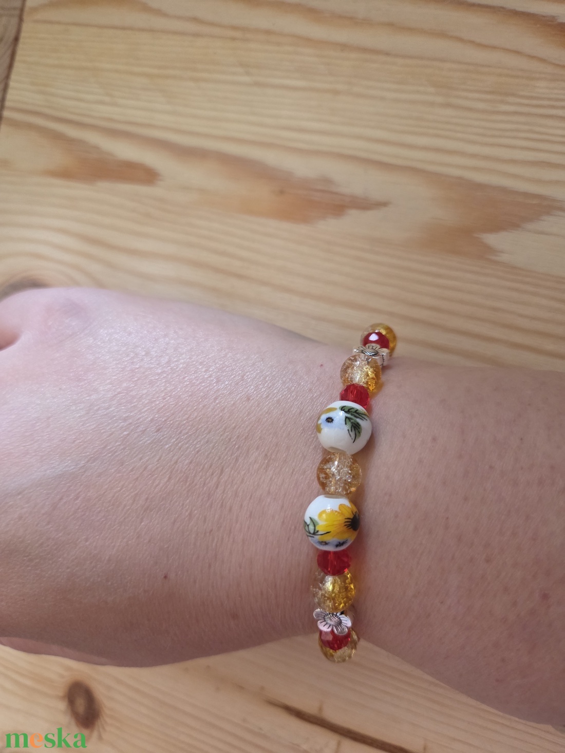 Tavaszi virágos gyöngy karkötő - ékszer - karkötő - gyöngyös karkötő - Meska.hu