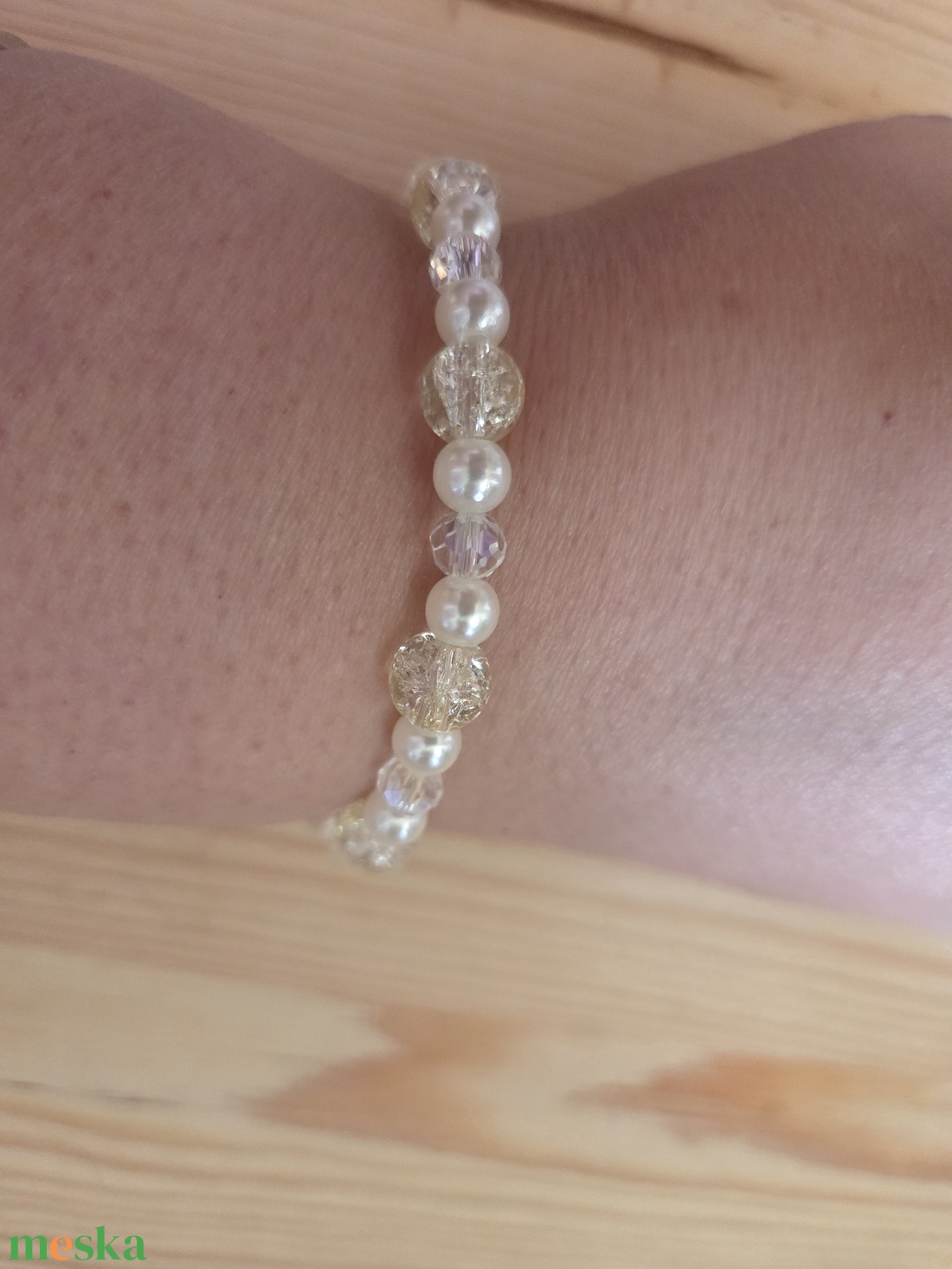 Fehér és sárga karkötő  - ékszer - karkötő - gyöngyös karkötő - Meska.hu