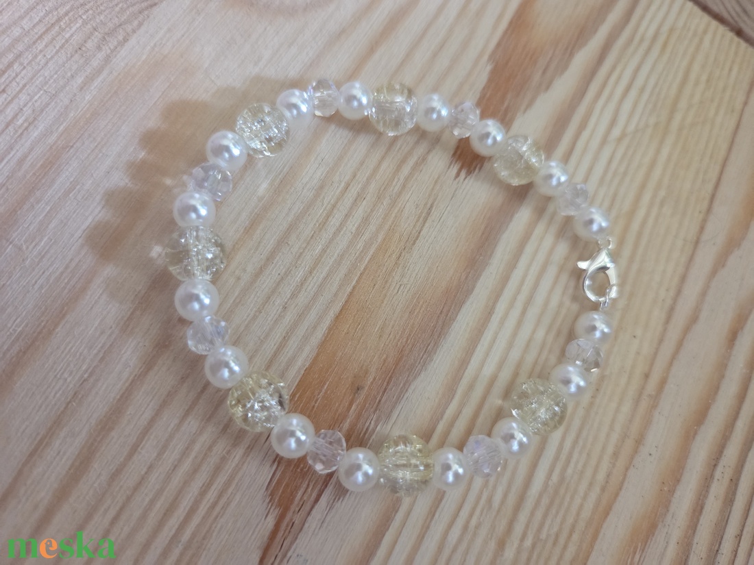 Fehér és sárga karkötő  - ékszer - karkötő - gyöngyös karkötő - Meska.hu