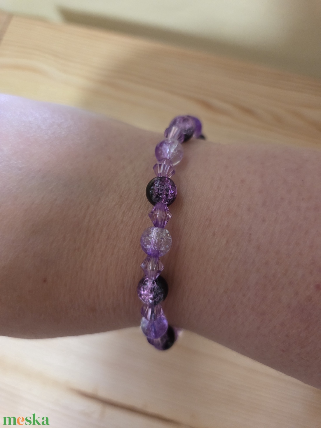 Lila gyöngyös karkötő  - ékszer - karkötő - gyöngyös karkötő - Meska.hu