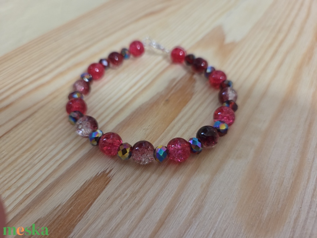 Piros gyöngyös karkötő  - ékszer - karkötő - gyöngyös karkötő - Meska.hu