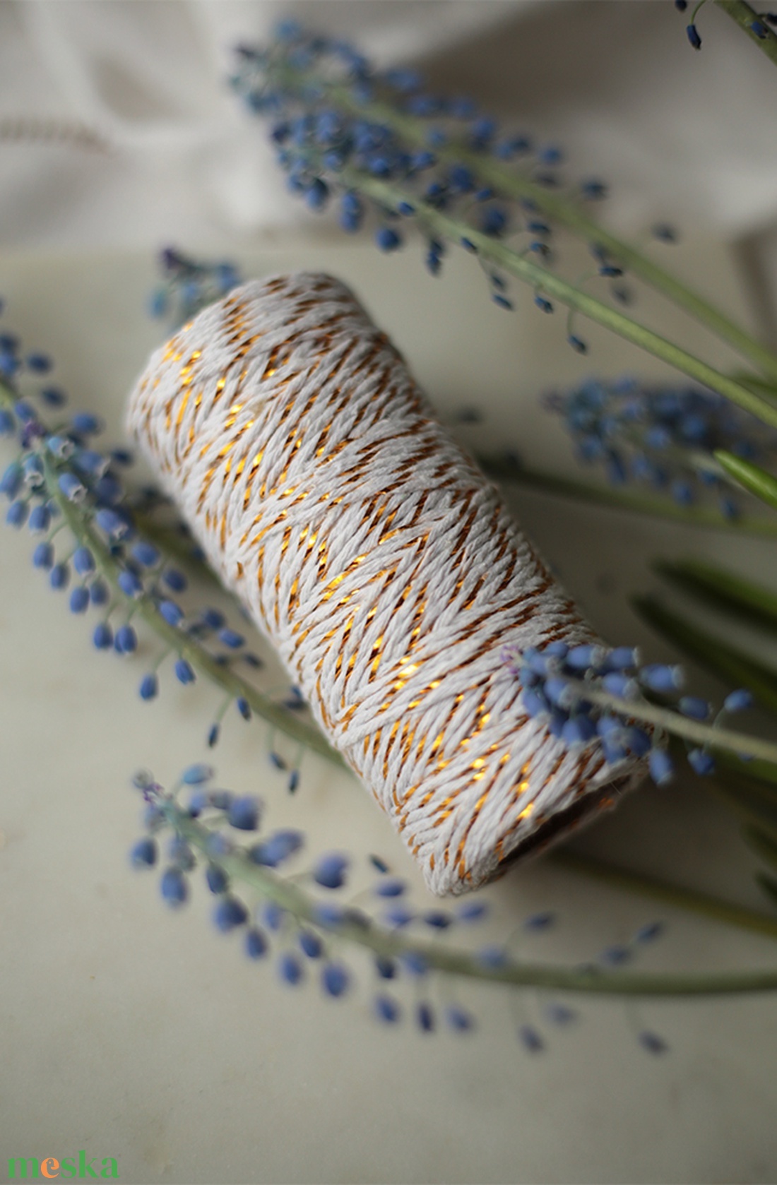 Arany-fehér bakers twine / pékzsineg 45 m (másolat) - esküvő - meghívó & kártya - meghívó - Meska.hu Arany-fehér bakers twine / pékzsineg 45 m (másolat) - esküvő - meghívó & kártya - meghívó - Meska.hu