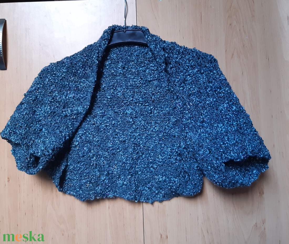 Kézzel kötött bolero - esküvő - kiegészítők - bolero és válltakaró - Meska.hu Kézzel kötött bolero - esküvő - kiegészítők - bolero és válltakaró - Meska.hu