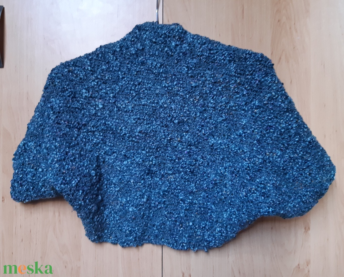 Kézzel kötött bolero - esküvő - kiegészítők - bolero és válltakaró - Meska.hu Kézzel kötött bolero - esküvő - kiegészítők - bolero és válltakaró - Meska.hu