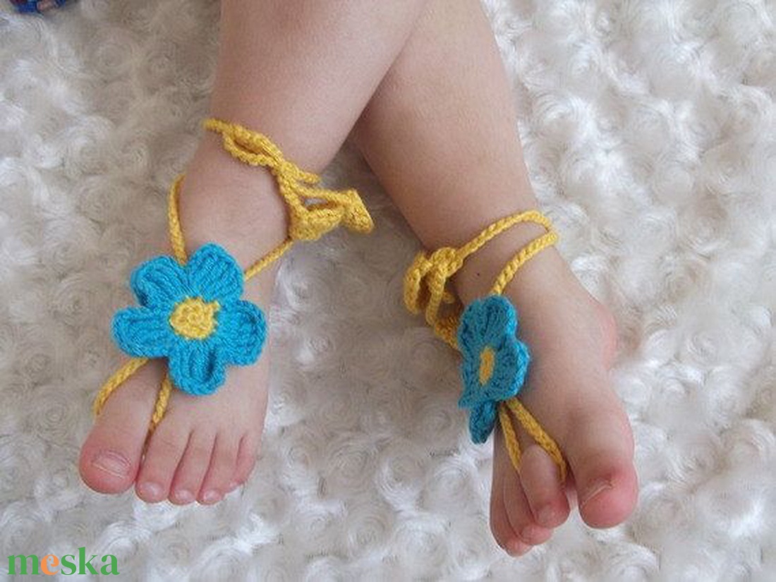 Horgolt babalábdísz, babafejpánt szett - baba - mama - babaruházat - baba fejpánt - Meska.hu