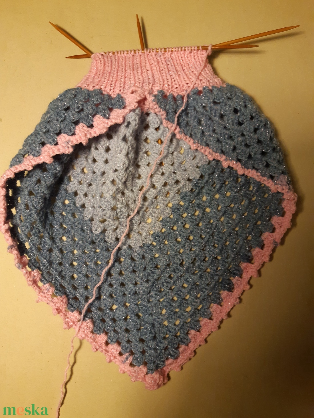 Horgolt garbós sál - ruha & divat - sál, sapka, kendő - sál - Meska.hu