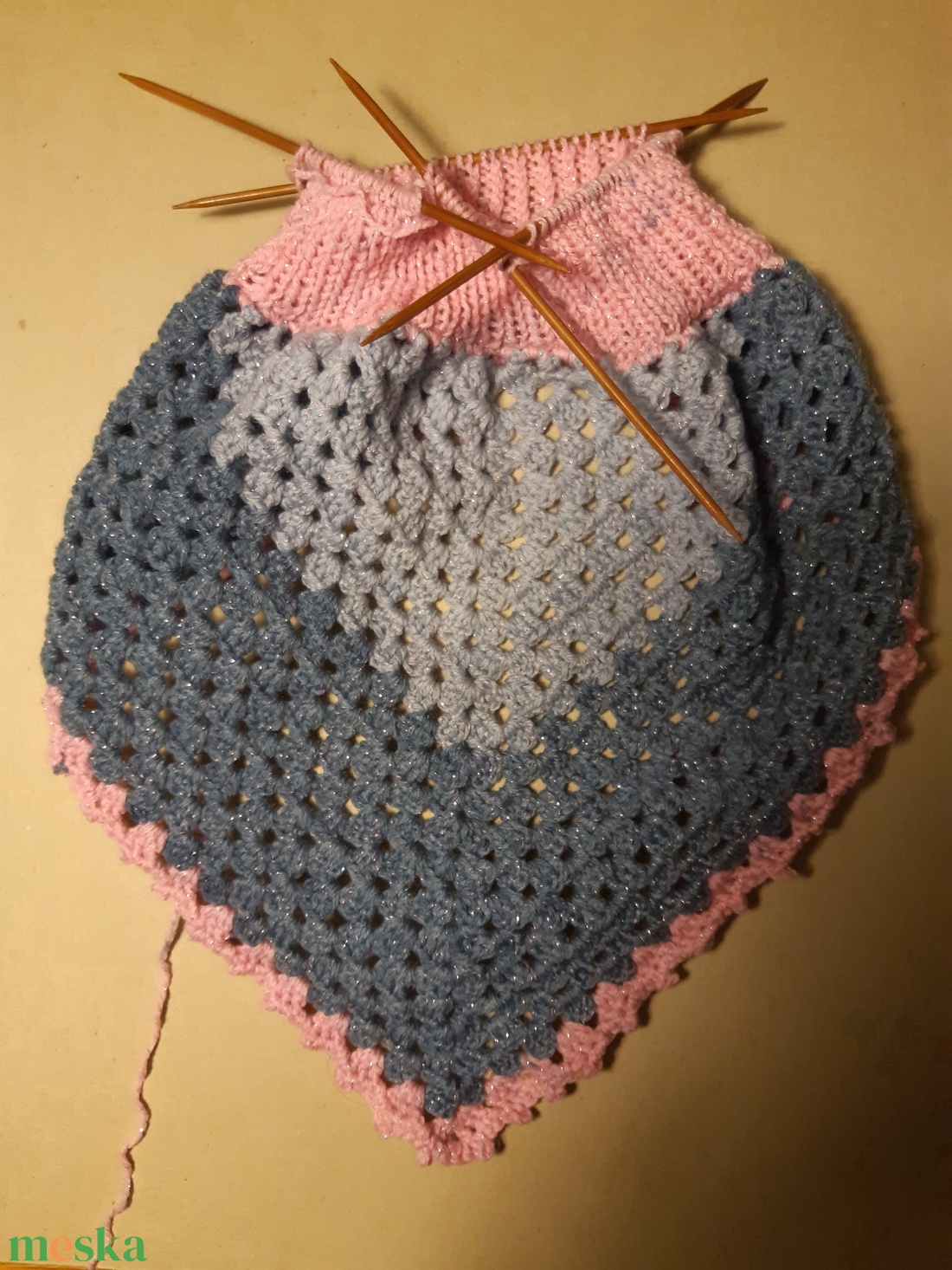 Horgolt garbós sál - ruha & divat - sál, sapka, kendő - sál - Meska.hu