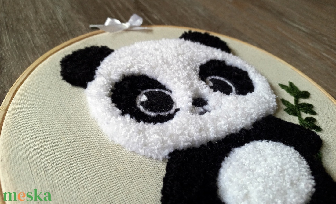 Pandamaci fonal falikép gyerekszobába - otthon & életmód - babaszoba, gyerekszoba - babaszoba dekoráció - Meska.hu Pandamaci fonal falikép gyerekszobába - otthon & életmód - babaszoba, gyerekszoba - babaszoba dekoráció - Meska.hu