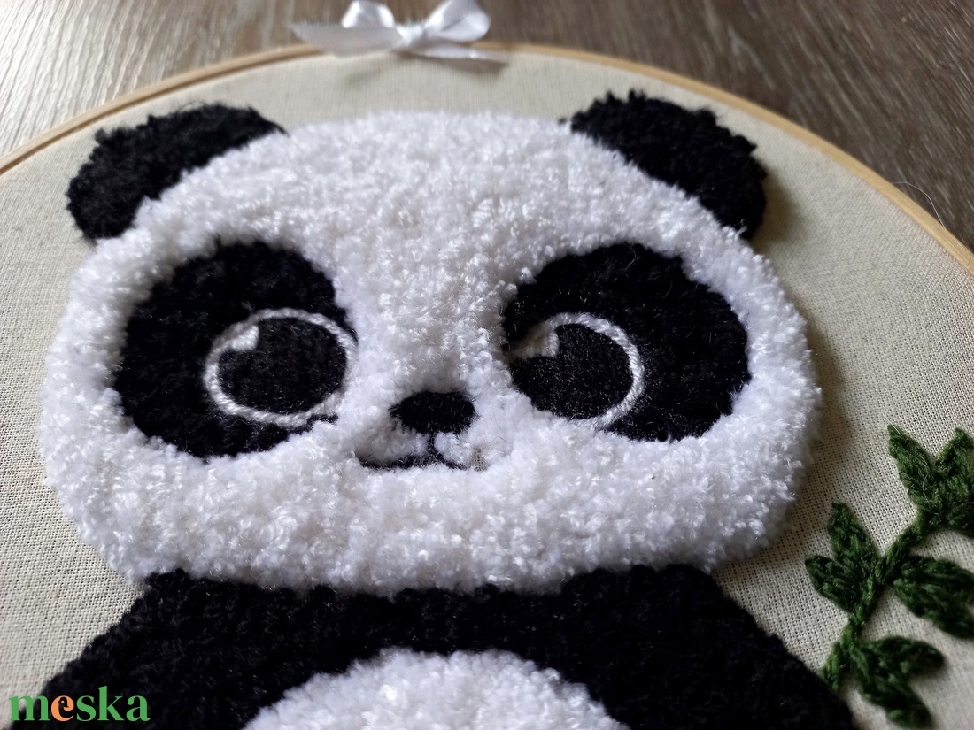 Pandamaci fonal falikép gyerekszobába - otthon & életmód - babaszoba, gyerekszoba - babaszoba dekoráció - Meska.hu Pandamaci fonal falikép gyerekszobába - otthon & életmód - babaszoba, gyerekszoba - babaszoba dekoráció - Meska.hu