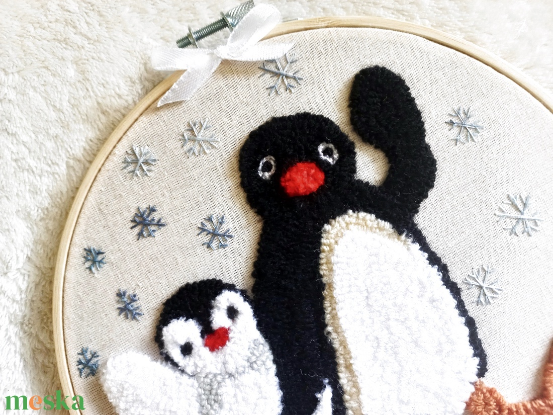 Pingu és kistestvére Pinga, gyerekszoba falikép  - hópelyhekkel - otthon & életmód - babaszoba, gyerekszoba - babaszoba dekoráció - Meska.hu