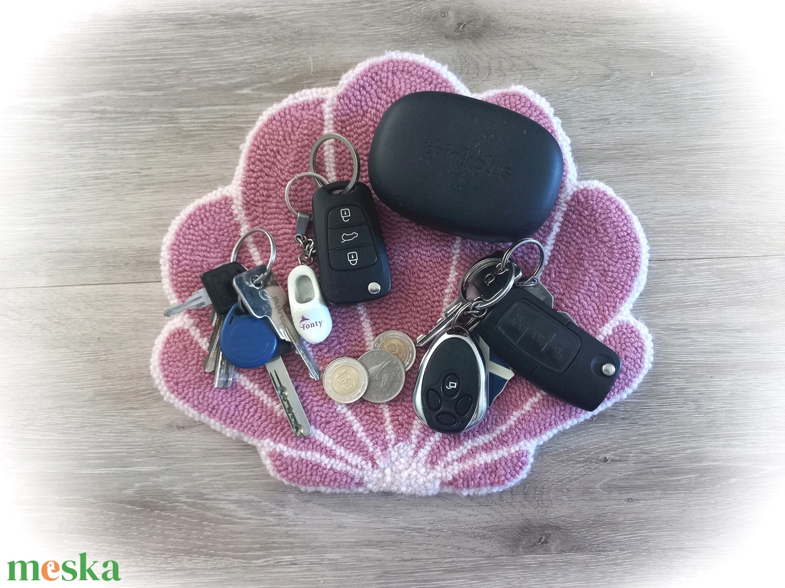 Kagyló alakú asztali szőnyeg, bútorvédő, ékszertartó, telefontartó, kulcstartó - otthon & életmód - dekoráció - asztal és polc dekoráció - asztaldísz - Meska.hu