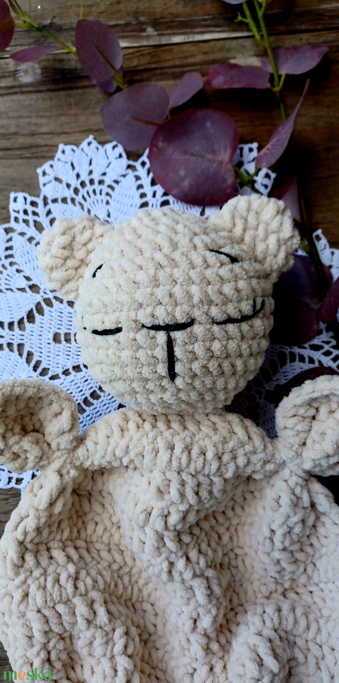 Amigurumi bézs színű alvós maci  - játék & sport - plüssállat & játékfigura - maci - Meska.hu