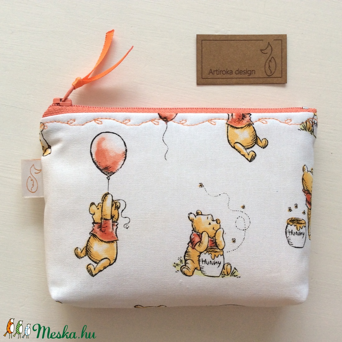 Micimackó mintás irattartó pénztárca, neszesszer - Winnie de Pooh - Artiroka design - táska & tok - neszesszer - Meska.hu Micimackó mintás irattartó pénztárca, neszesszer - Winnie de Pooh - Artiroka design - táska & tok - neszesszer - Meska.hu