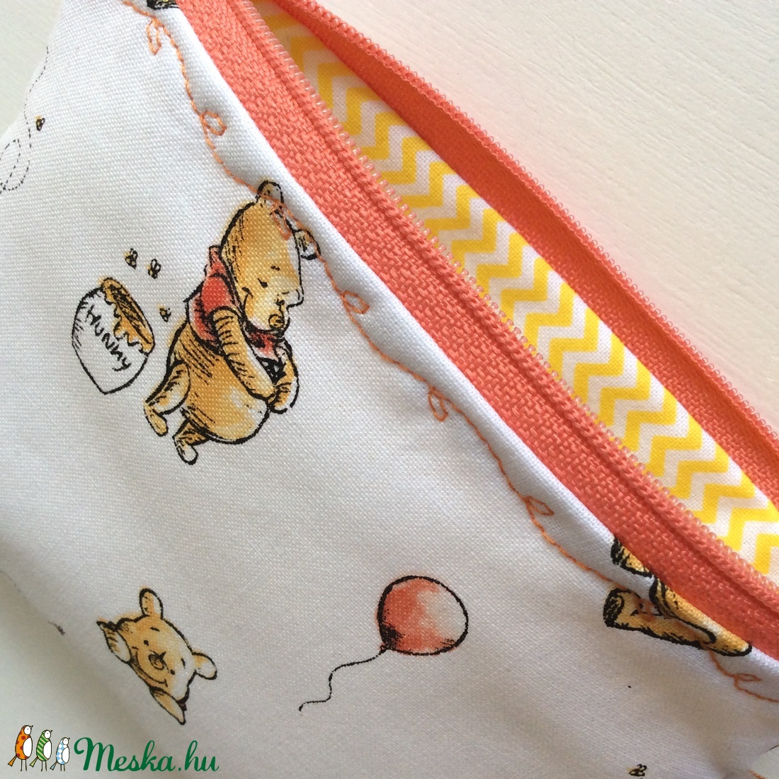 Micimackó mintás irattartó pénztárca, neszesszer - Winnie de Pooh - Artiroka design - táska & tok - neszesszer - Meska.hu Micimackó mintás irattartó pénztárca, neszesszer - Winnie de Pooh - Artiroka design - táska & tok - neszesszer - Meska.hu
