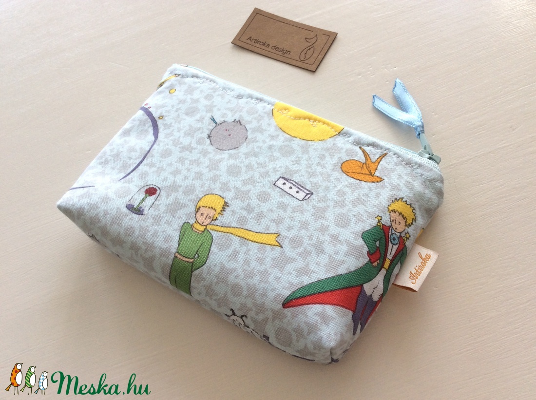 A Kis herceg a föld nevű bolygón - irattartó pénztárca prémium textilből - Artiroka design - - Meska.hu A Kis herceg a föld nevű bolygón - irattartó pénztárca prémium textilből - Artiroka design - - Meska.hu