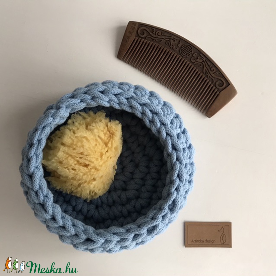 Közepes méretű horgolt kosár, világoskék  színben, zsinór fonalból - Artiroka design - NoWaste -  - Meska.hu