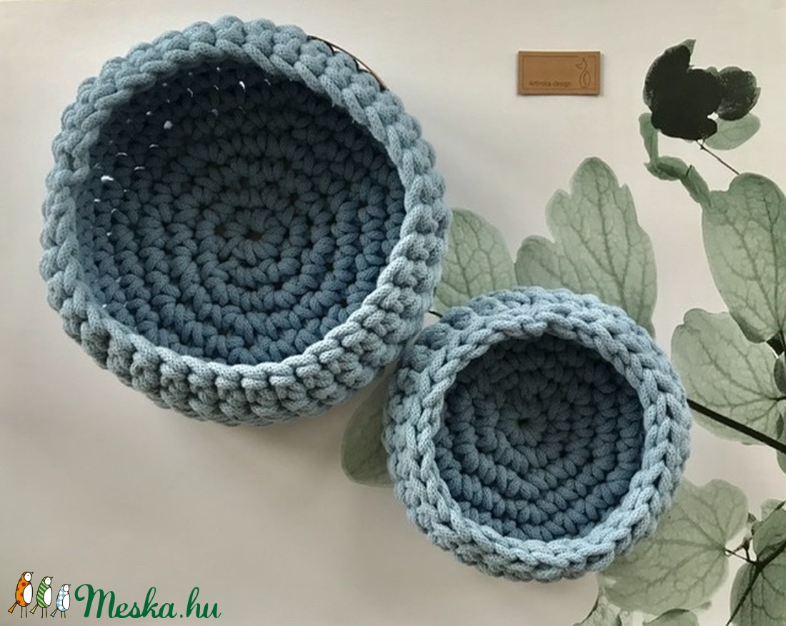 Közepes méretű horgolt kosár, világoskék  színben, zsinór fonalból - Artiroka design - NoWaste -  - Meska.hu