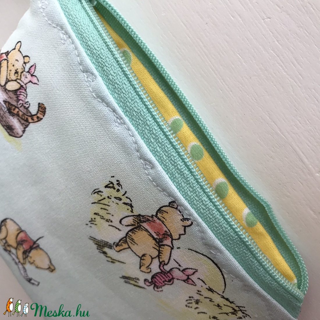 Micimackó, Füles és Malacka mintás, pasztell zöld színű irattartó pénztárca, neszesszer - Winnie de Pooh - - Meska.hu Micimackó, Füles és Malacka mintás, pasztell zöld színű irattartó pénztárca, neszesszer - Winnie de Pooh - - Meska.hu
