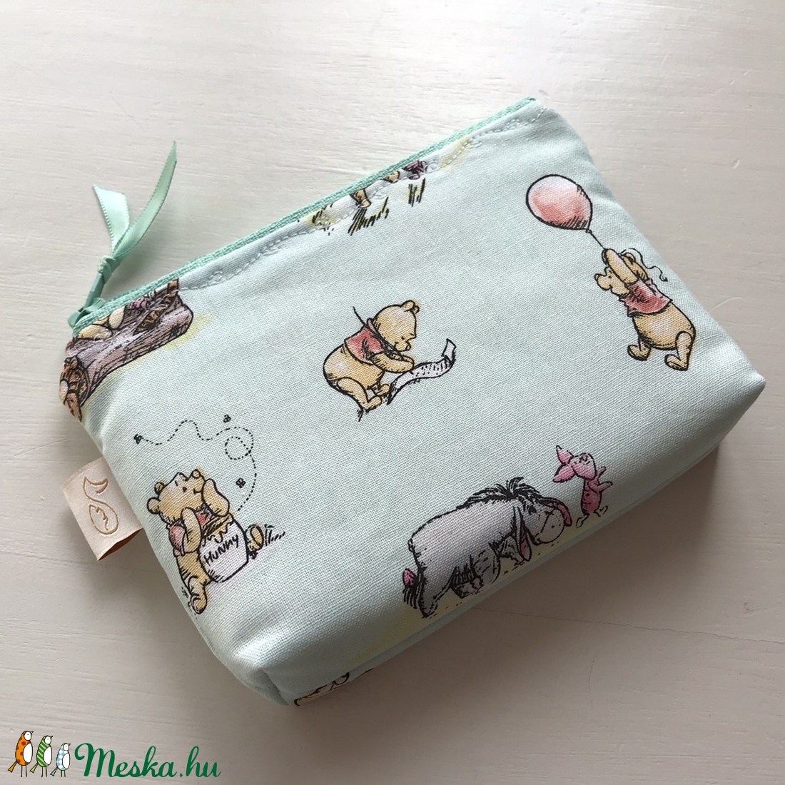 Micimackó, Füles és Malacka mintás, pasztell zöld színű irattartó pénztárca, neszesszer - Winnie de Pooh - - Meska.hu Micimackó, Füles és Malacka mintás, pasztell zöld színű irattartó pénztárca, neszesszer - Winnie de Pooh - - Meska.hu