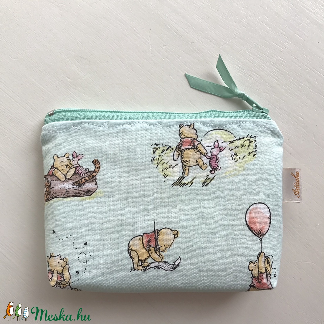 Micimackó, Füles és Malacka mintás, pasztell zöld színű irattartó pénztárca, neszesszer - Winnie de Pooh - - Meska.hu Micimackó, Füles és Malacka mintás, pasztell zöld színű irattartó pénztárca, neszesszer - Winnie de Pooh - - Meska.hu