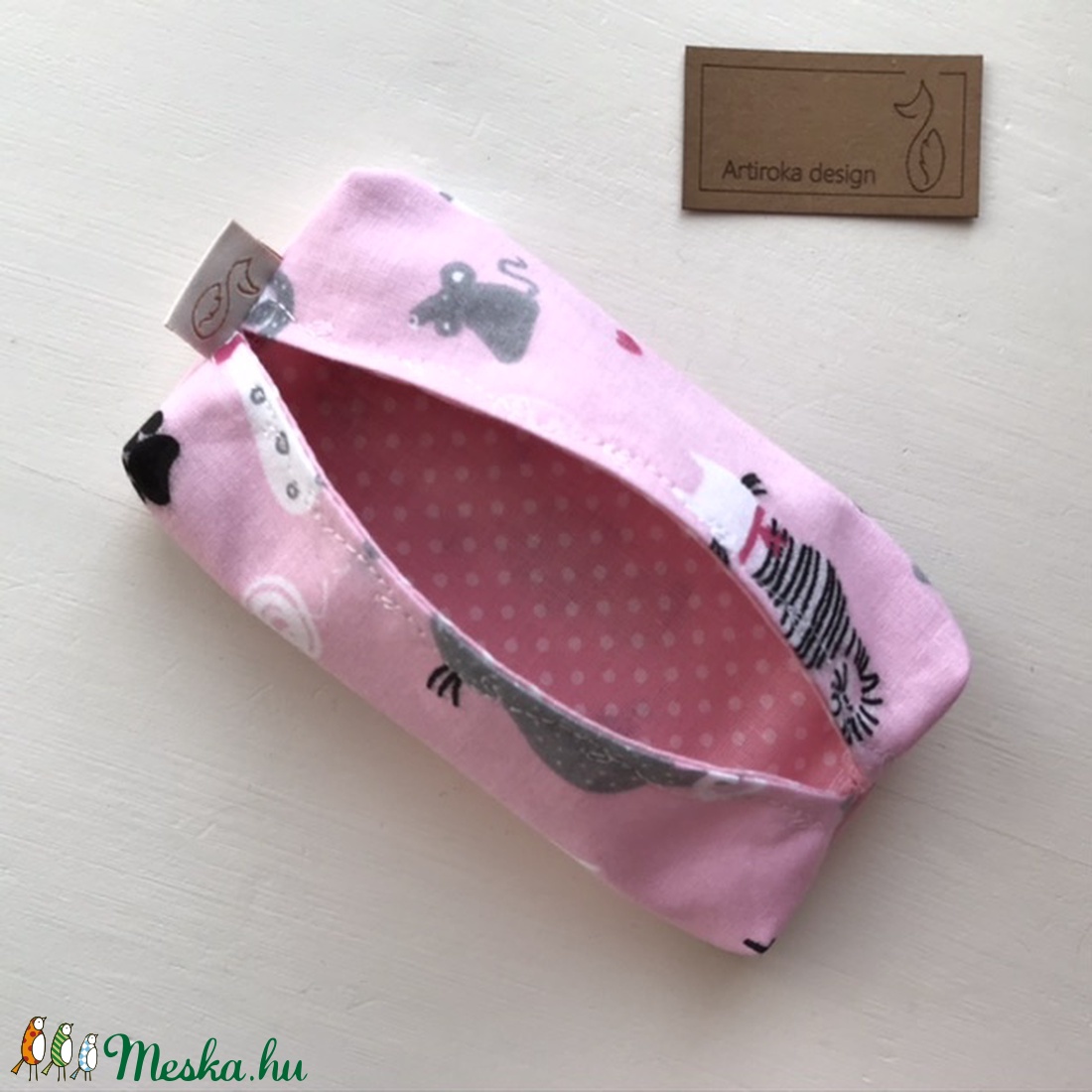Cica mintás bélelt papírzsebkendő tartó - rózsaszín - Artiroka design - - Meska.hu Cica mintás bélelt papírzsebkendő tartó - rózsaszín - Artiroka design - - Meska.hu
