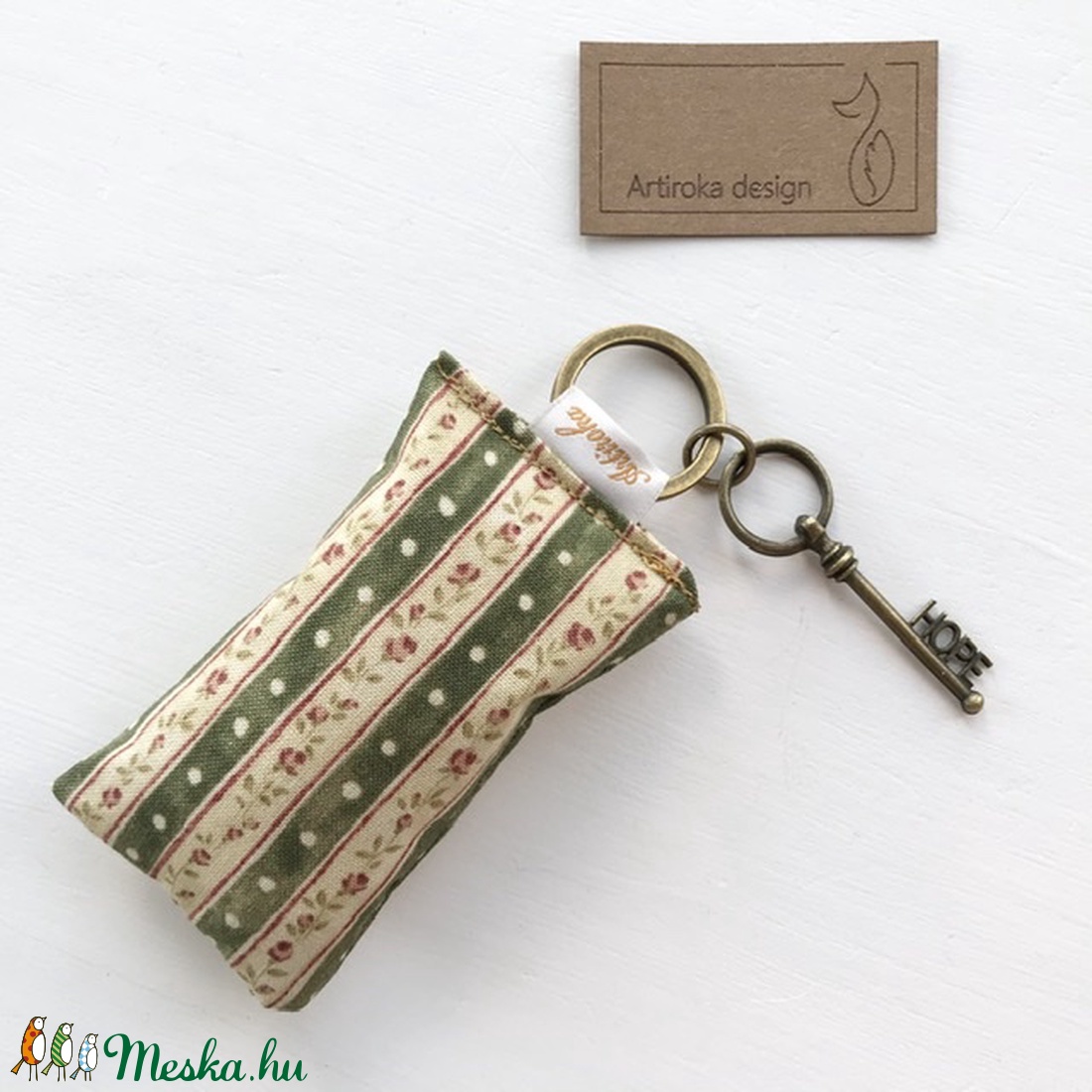 Rózsás kulcstartó kis vintage kulccsal - Artiroka design - - Meska.hu Rózsás kulcstartó kis vintage kulccsal - Artiroka design - - Meska.hu