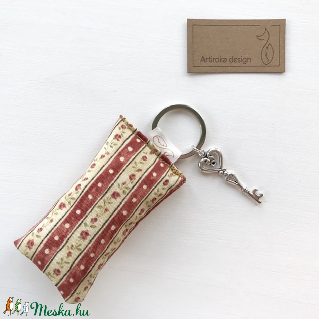 Rózsás kulcstartó kis vintage kulccsal - Artiroka design - - Meska.hu Rózsás kulcstartó kis vintage kulccsal - Artiroka design - - Meska.hu