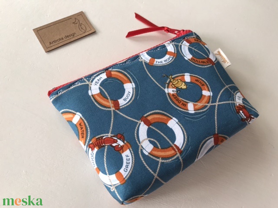 Balatoni kikötő - Kék - piros - fehér mintás irattartó pénztárca - Artiroka design - táska & tok - pénztárca & más tok - pénztárca - Meska.hu Balatoni kikötő - Kék - piros - fehér mintás irattartó pénztárca - Artiroka design - táska & tok - pénztárca & más tok - pénztárca - Meska.hu