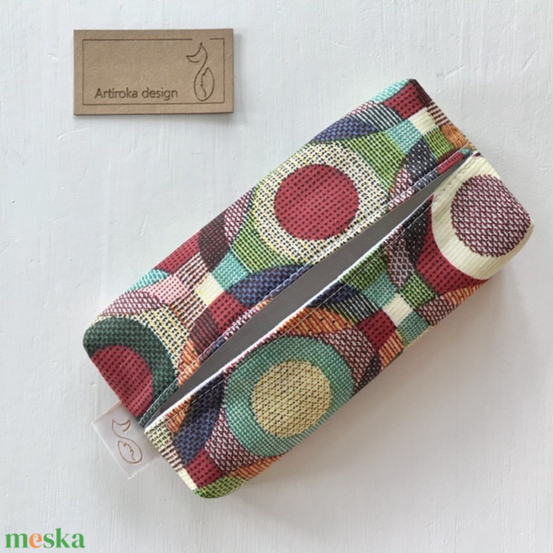 Kör a körben mintás bélelt papírzsebkendő tartó - Artiroka design - táska & tok - pénztárca & más tok - zsebkendőtartó tok - Meska.hu Kör a körben mintás bélelt papírzsebkendő tartó - Artiroka design - táska & tok - pénztárca & más tok - zsebkendőtartó tok - Meska.hu