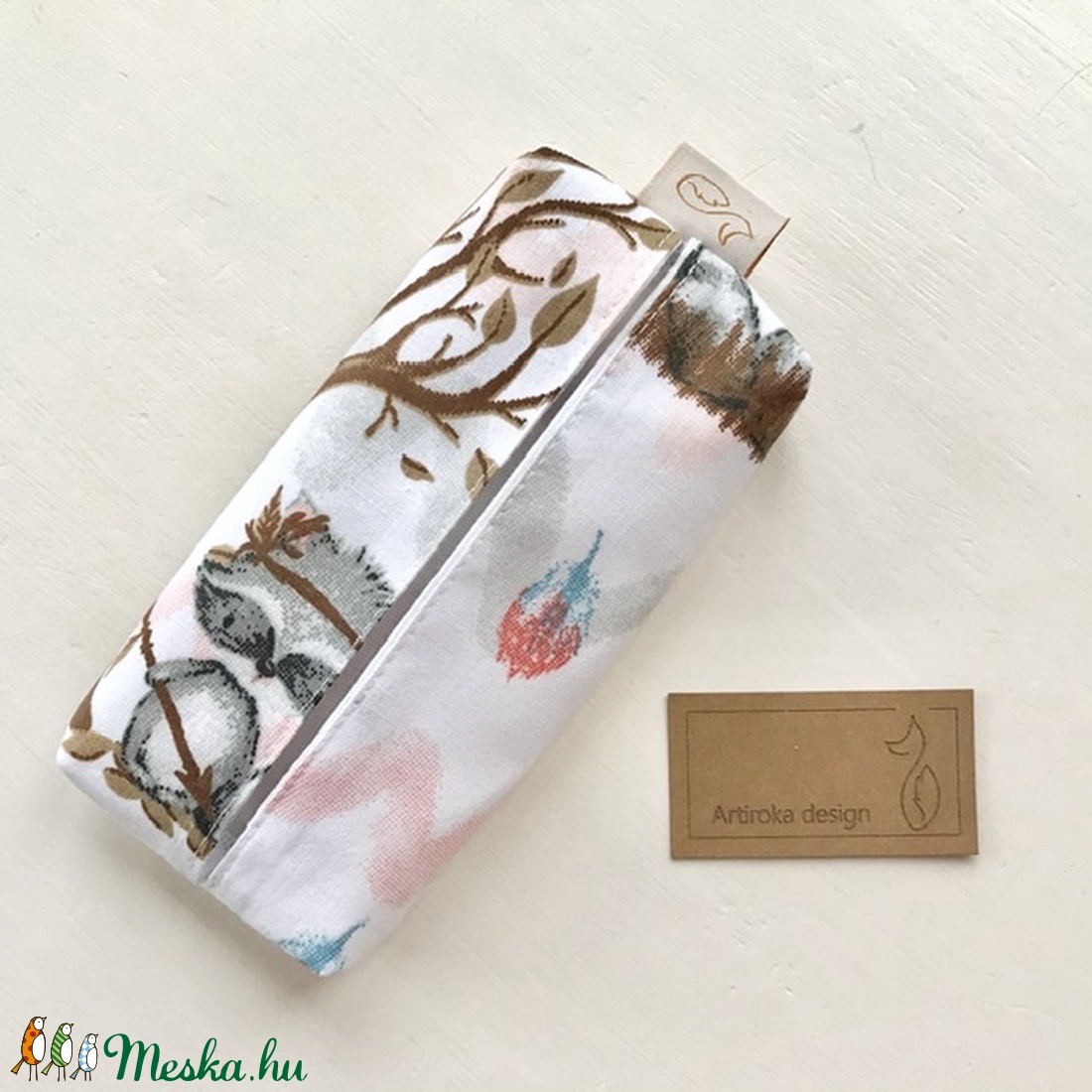Róka, bagoly és mosómedve mintás papírzsebkendő tartó- Artiroka design - táska & tok - pénztárca & más tok - zsebkendőtartó tok - Meska.hu Róka, bagoly és mosómedve mintás papírzsebkendő tartó- Artiroka design - táska & tok - pénztárca & más tok - zsebkendőtartó tok - Meska.hu