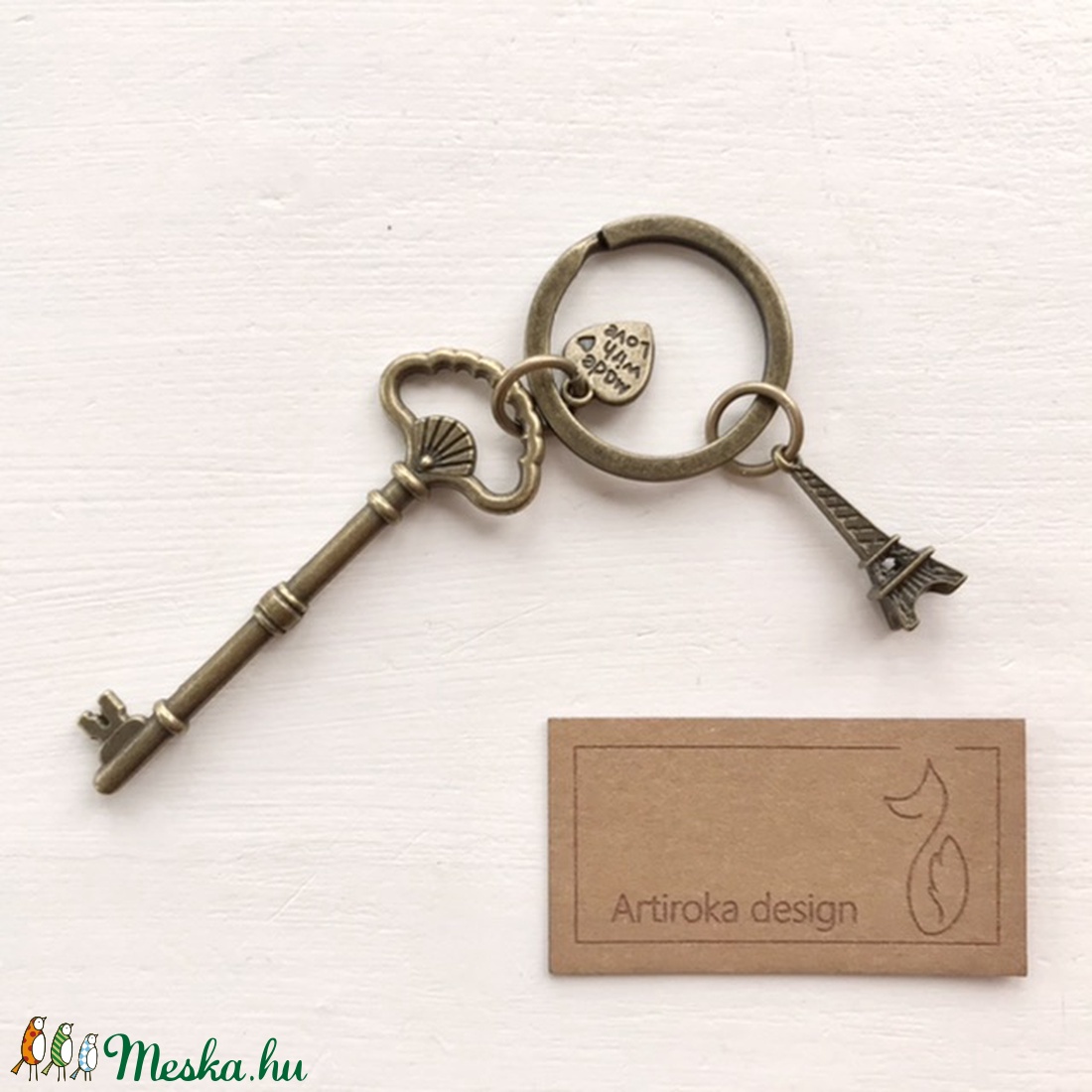 Eiffel torony mintás egyedi kulcstartó gyönyörű vintage kulcs dísszel - Artiroka design - táska & tok - kulcstartó & táskadísz - kulcstartó - Meska.hu Eiffel torony mintás egyedi kulcstartó gyönyörű vintage kulcs dísszel - Artiroka design - táska & tok - kulcstartó & táskadísz - kulcstartó - Meska.hu