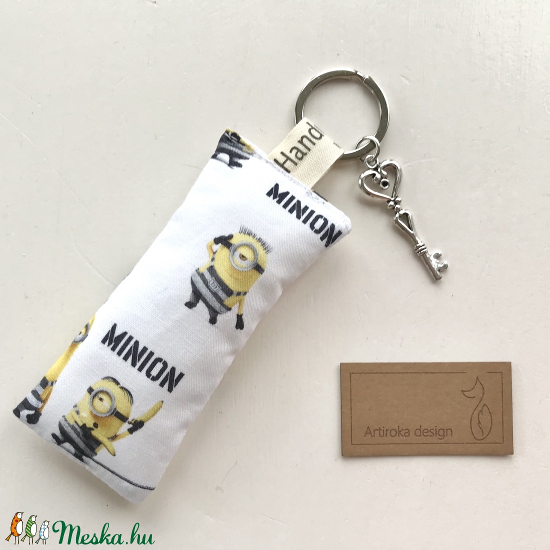 AKCIÓ - Minyon mintás egyedi kulcstartó - Artiroka design - táska & tok - kulcstartó & táskadísz - kulcstartó - Meska.hu AKCIÓ - Minyon mintás egyedi kulcstartó - Artiroka design - táska & tok - kulcstartó & táskadísz - kulcstartó - Meska.hu