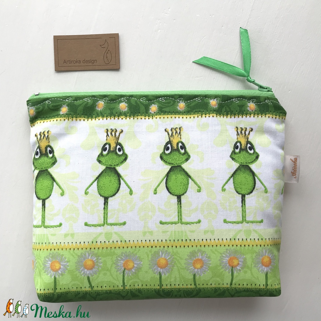 Béka királyos irattartó neszesszer, tolltartó, szemüvegtok, kozmetikai táska - Artiroka design - táska & tok - neszesszer - Meska.hu Béka királyos irattartó neszesszer, tolltartó, szemüvegtok, kozmetikai táska - Artiroka design - táska & tok - neszesszer - Meska.hu