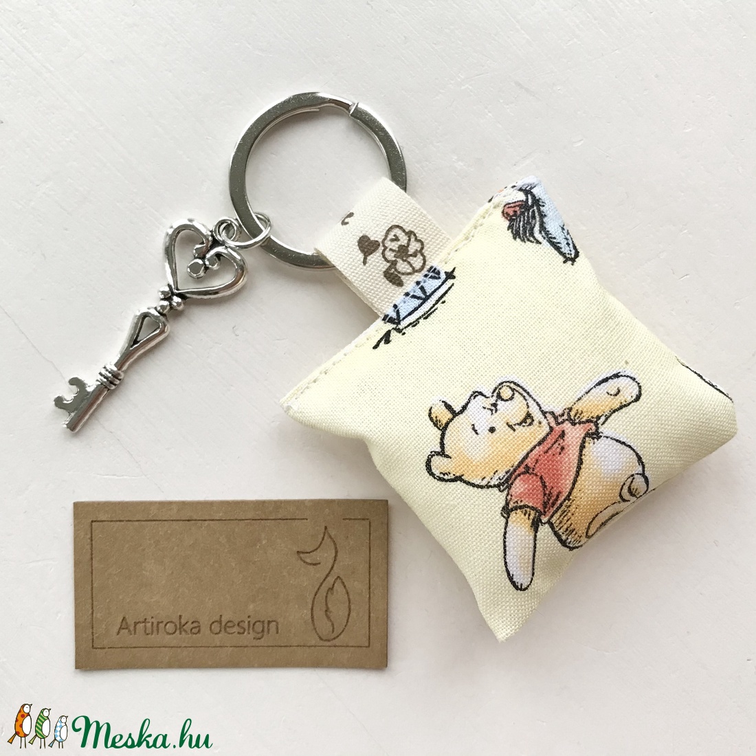Vidám Tigris és Micimackó mintás pamut kulcstartó - Artiroka design - táska & tok - kulcstartó & táskadísz - kulcstartó - Meska.hu Vidám Tigris és Micimackó mintás pamut kulcstartó - Artiroka design - táska & tok - kulcstartó & táskadísz - kulcstartó - Meska.hu