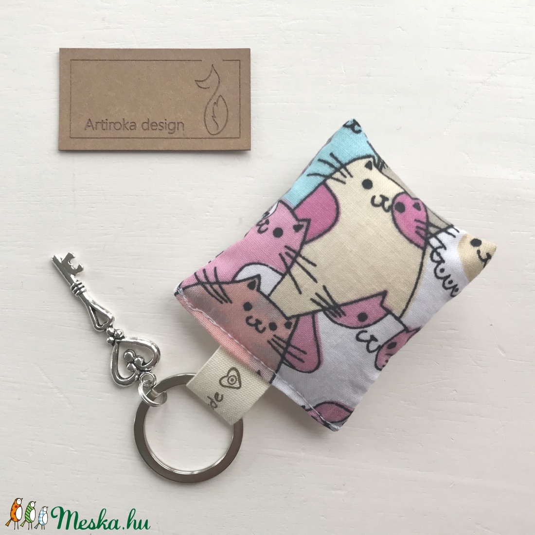 Cica mintás vidám kulcstartó + vintage kulcs - Artiroka design - táska & tok - kulcstartó & táskadísz - kulcstartó - Meska.hu Cica mintás vidám kulcstartó + vintage kulcs - Artiroka design - táska & tok - kulcstartó & táskadísz - kulcstartó - Meska.hu