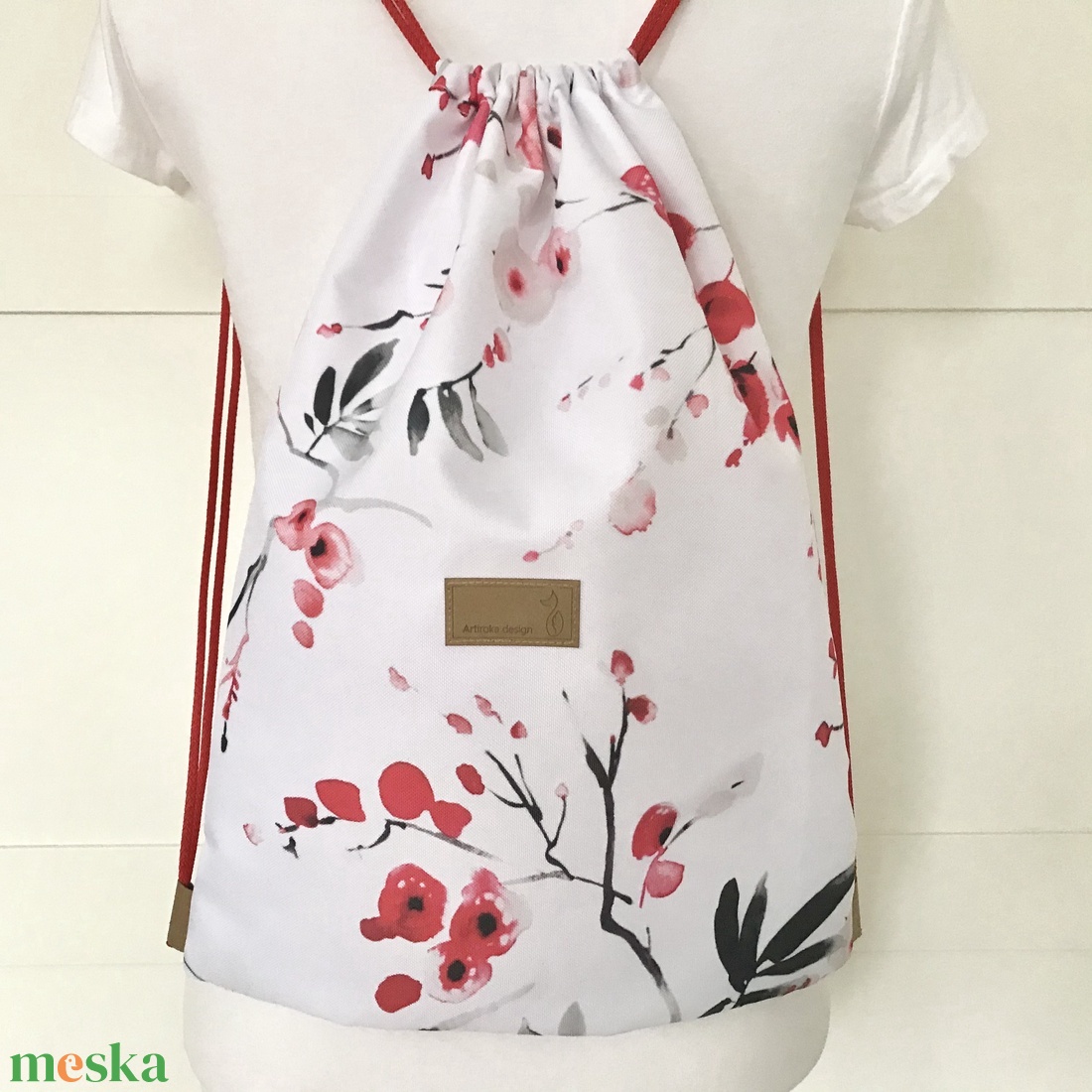 Japán cseresznyefa virágzás -  fehér, piros, fekete színű,  vízlepergetős gymbag hátizsák - Artiroka design -  - Meska.hu