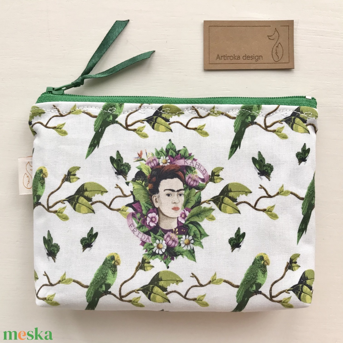 Frida Kahlo mintás irattartó pénztárca - Spanyol papagáj - Artiroka design - táska & tok - pénztárca & más tok - pénztárca - Meska.hu Frida Kahlo mintás irattartó pénztárca - Spanyol papagáj - Artiroka design - táska & tok - pénztárca & más tok - pénztárca - Meska.hu